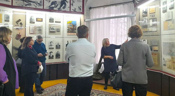 Фотография Павла Крылатых в экспозиции музея